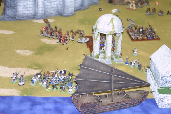 Keywords: LOTR Minas Tirith Grond Battle Helms Deep GW Games Workshop terrain custom customhobby customhobby.com gamesworkshop