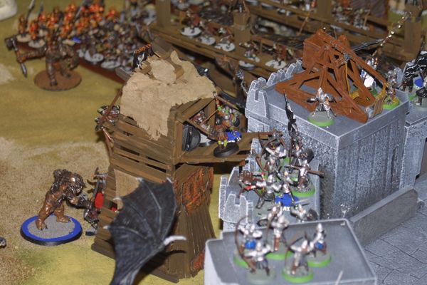 Keywords: LOTR Minas Tirith Grond Battle Helms Deep GW Games Workshop terrain custom customhobby customhobby.com gamesworkshop